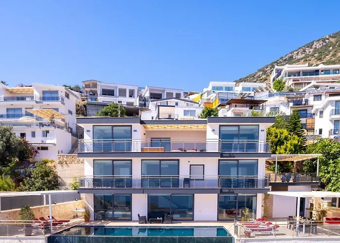 6 Bedroom Seaview With Private Pool Hot Tub *