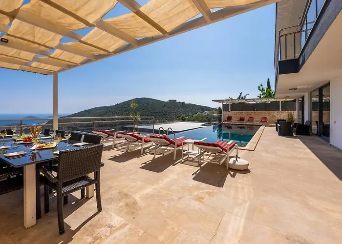 6 Bedroom Seaview With Private Pool Hot Tub *