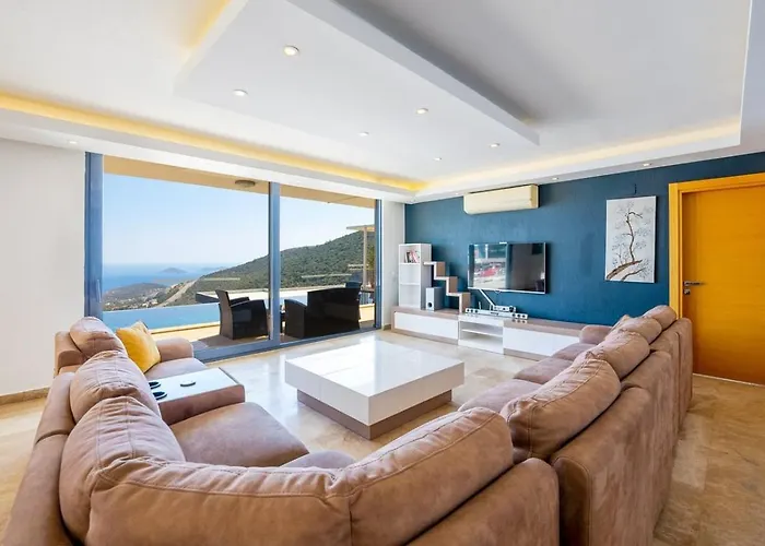 6 Bedroom Seaview With Private Pool Hot Tub كالكان