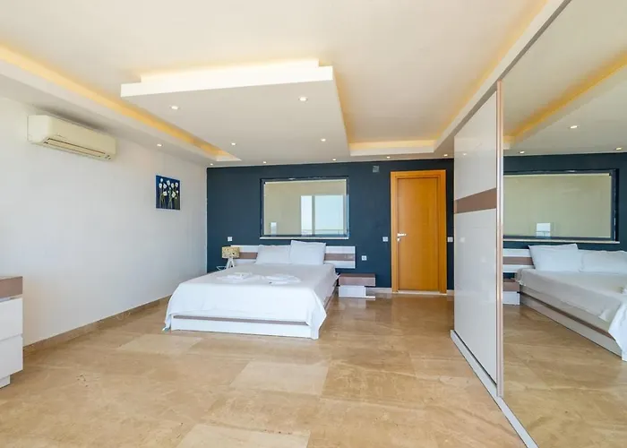 6 Bedroom Seaview With Private Pool Hot Tub