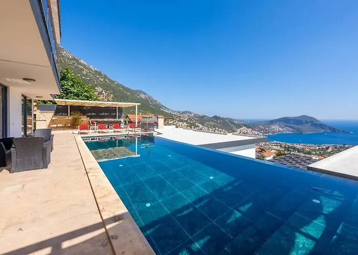 6 Bedroom Seaview With Private Pool Hot Tub *