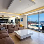 6 Bedroom Seaview With Private Pool Hot Tub Вилла Калкан