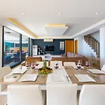 6 Bedroom Seaview With Private Pool Hot Tub Вилла