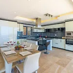 6 Bedroom Seaview With Private Pool Hot Tub Вилла *