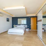 6 Bedroom Seaview With Private Pool Hot Tub