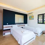 6 Bedroom Seaview With Private Pool Hot Tub