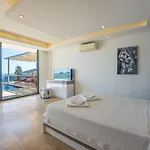 Вилла 6 Bedroom Seaview With Private Pool Hot Tub