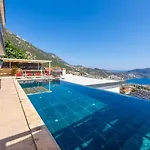 6 Bedroom Seaview With Private Pool Hot Tub *