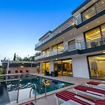 6 Bedroom Seaview With Private Pool Hot Tub Вилла