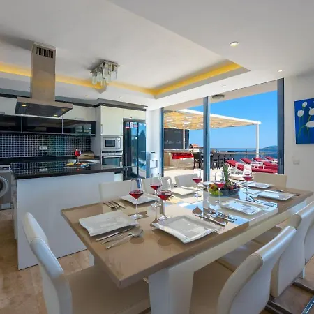 6 Bedroom Seaview With Private Pool Hot Tub Villa *