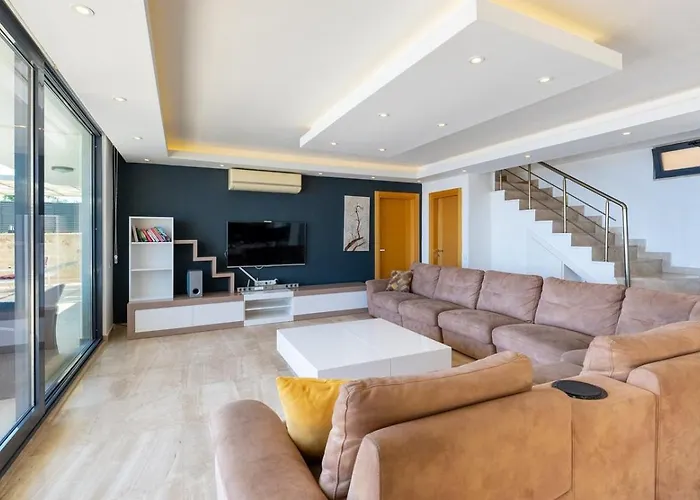 Villa 6 Bedroom Seaview With Private Pool Hot Tub
