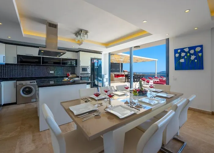 6 Bedroom Seaview With Private Pool Hot Tub Villa *